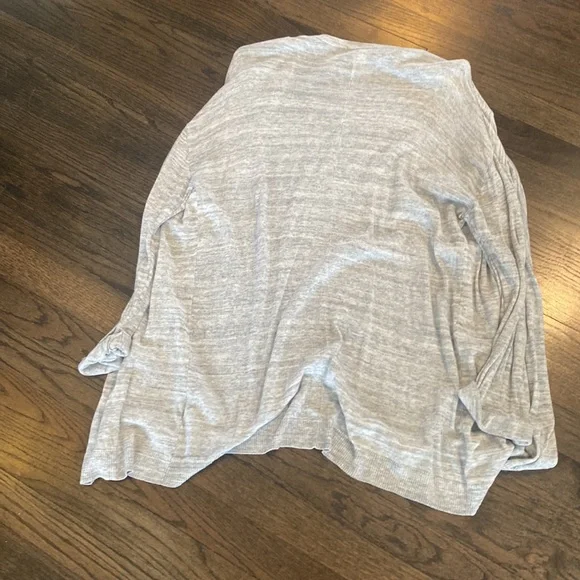 H&M Gray Heathered Cardigan Small S EUC Lightweight - Picture 7 of 7